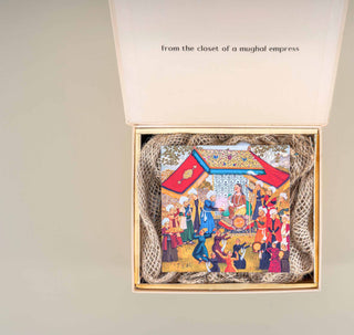 "from the closet of a Mughal Empress" reads the inside of the Salt Lamp gift box. Inside is also a handpainted picture on a canvas with the details of the artist that painted it.